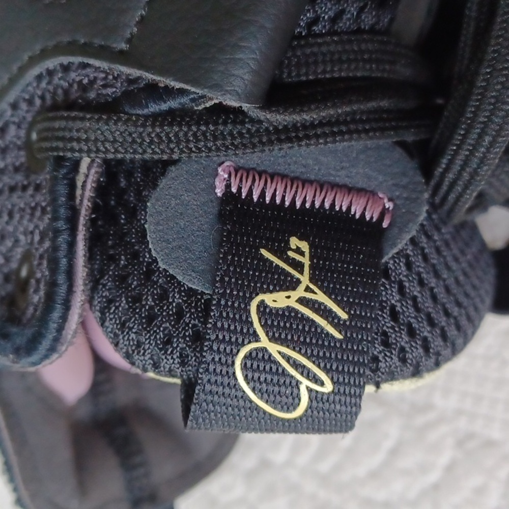 ADIDAS “Boost” James Harden's Signature Series Black Athletic Sneakers W-6 EUC - Picture 10 of 12
